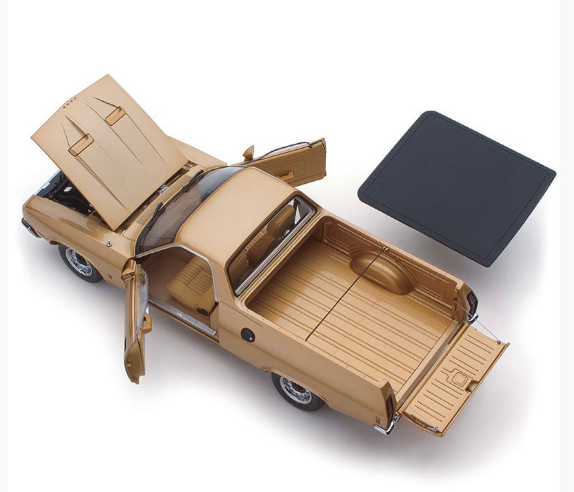1:18 Ford XC Utility Desert Haze Classic Carlectables
