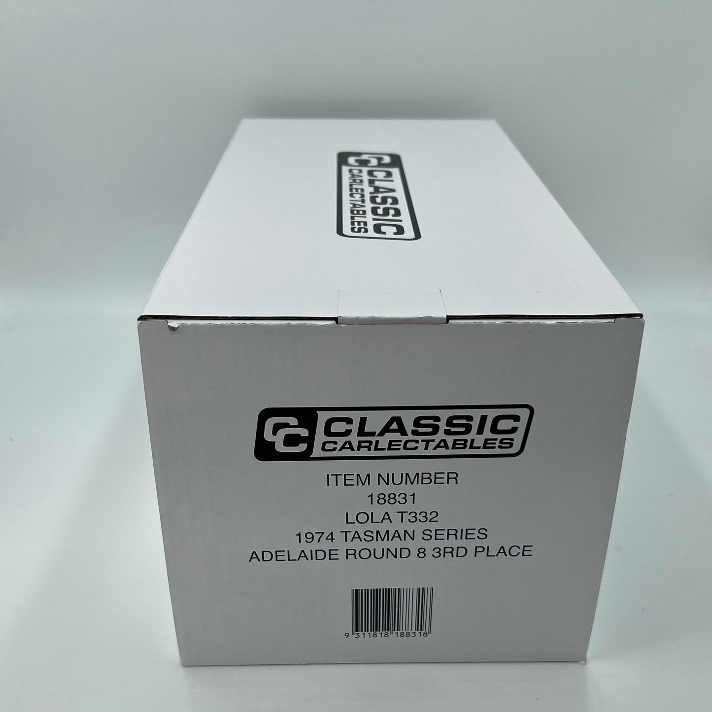 1:18 Lola T322 1974 Tasman Series Adelaide Round 8 3rd Place Graeme Lawrence #14 Classic Carlectables