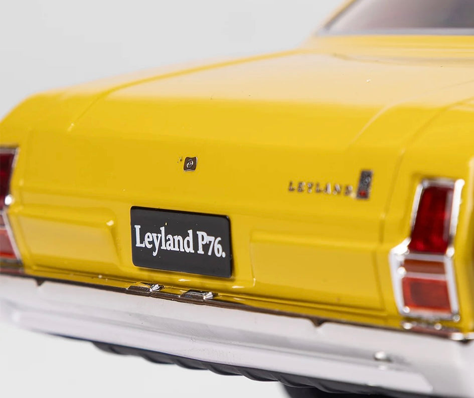 1:18 Leyland P76 Super Bold As Brass Authentic Collectables