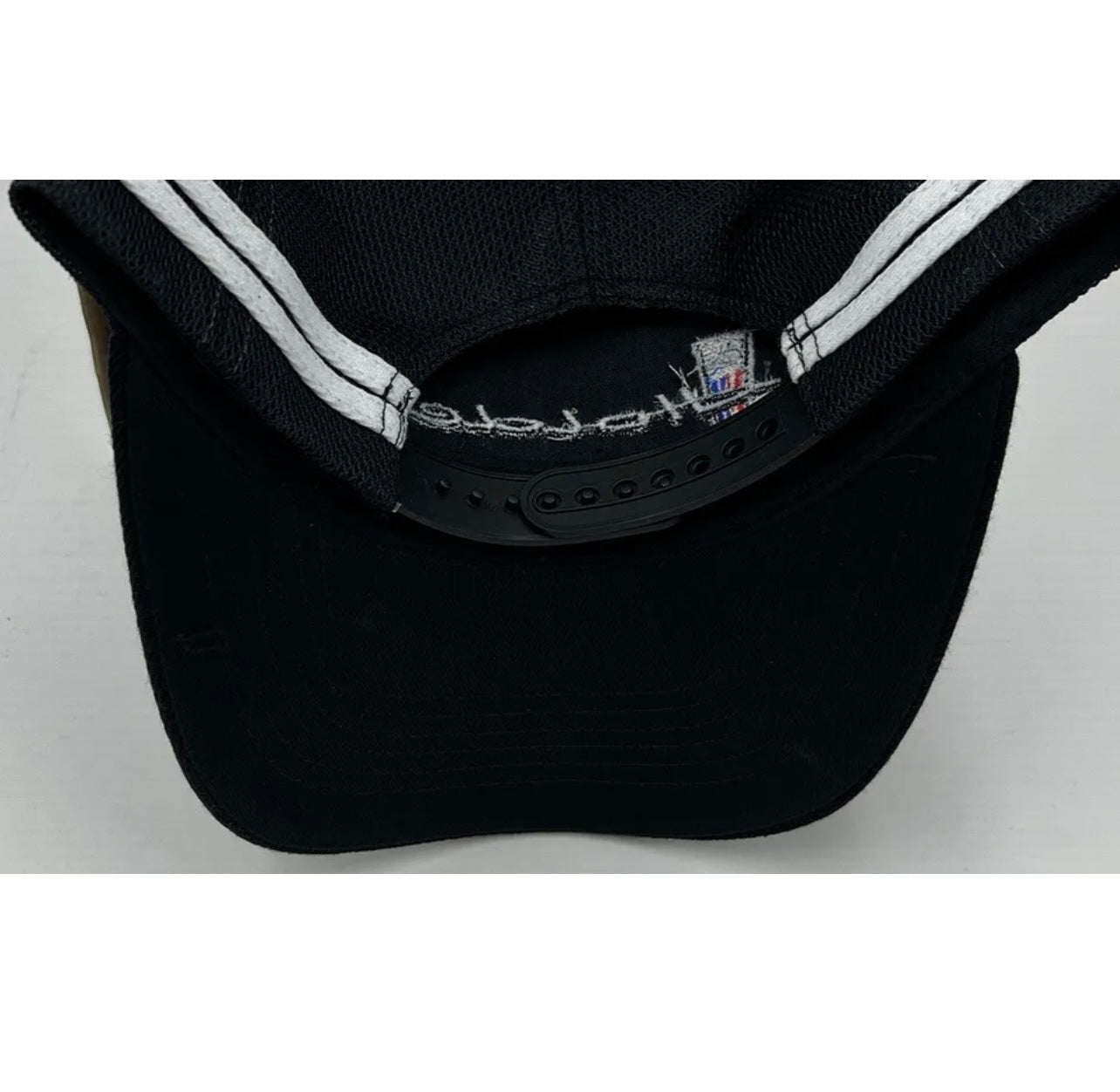 HR HD Script Logo Embroidered Hat