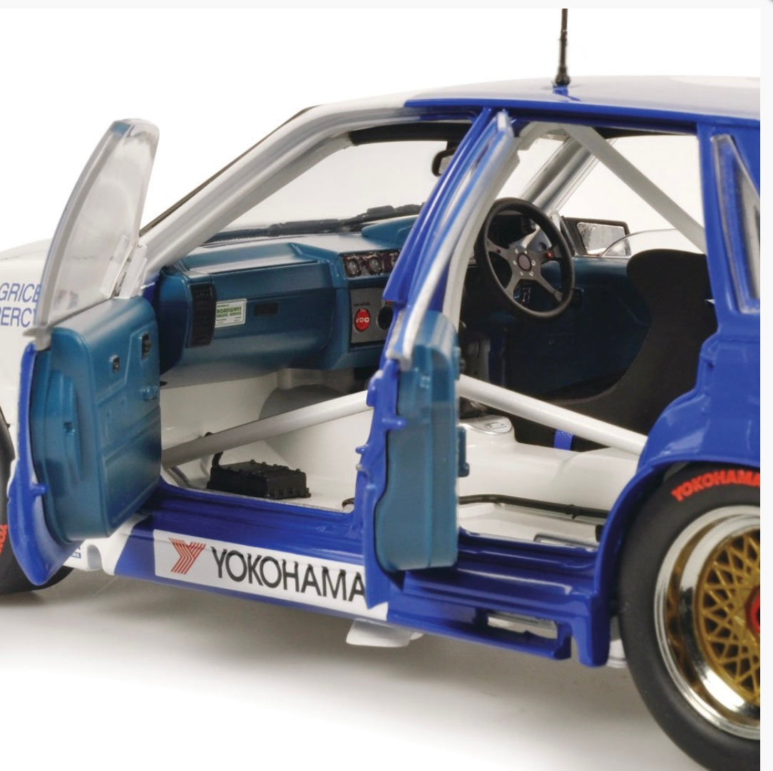 1:18 Holden VL Commodore 1988 Bathurst Grice Percy #2 Classic Carlectables