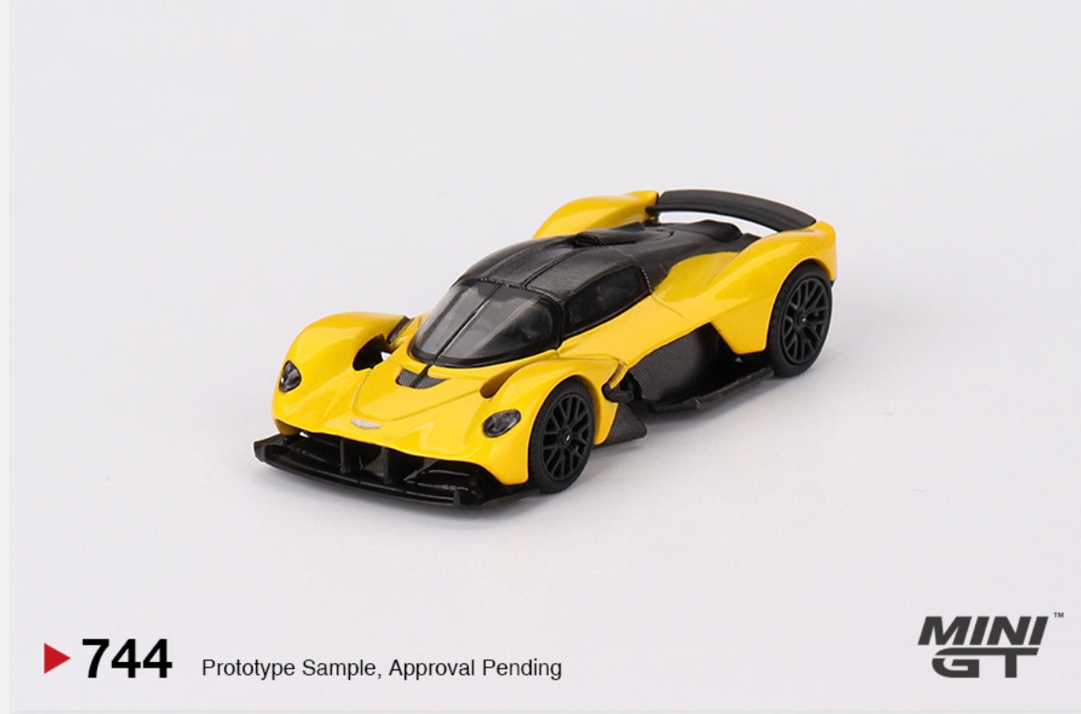 1:64 Aston Martin Valkyrie Sunburst Yellow Mini GT 744