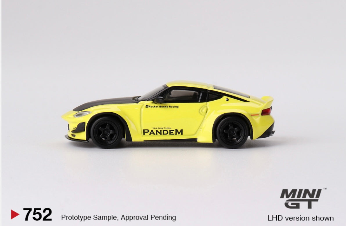 1:64 Nissan Z Pandem Ikazuchi Yellow Mini GT 752