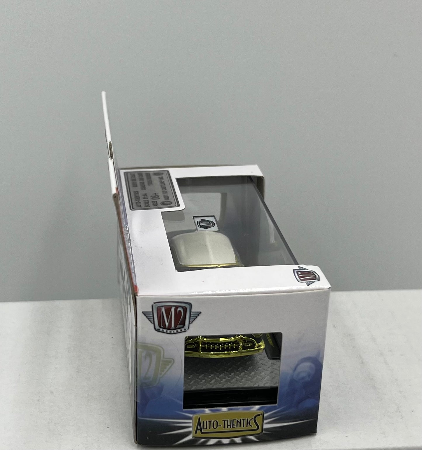 1:64 M2 Machines 1955 DeSoto Fireflite R33 Auto-Thentics