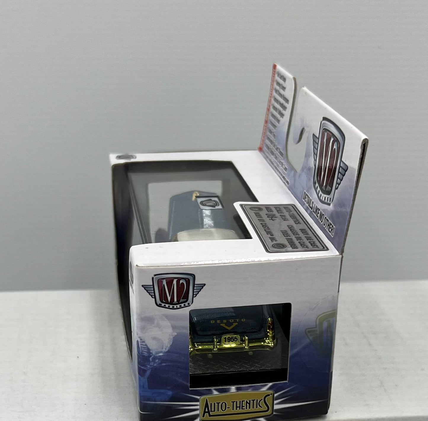 1:64 M2 Machines 1955 DeSoto Fireflite R33 Auto-Thentics