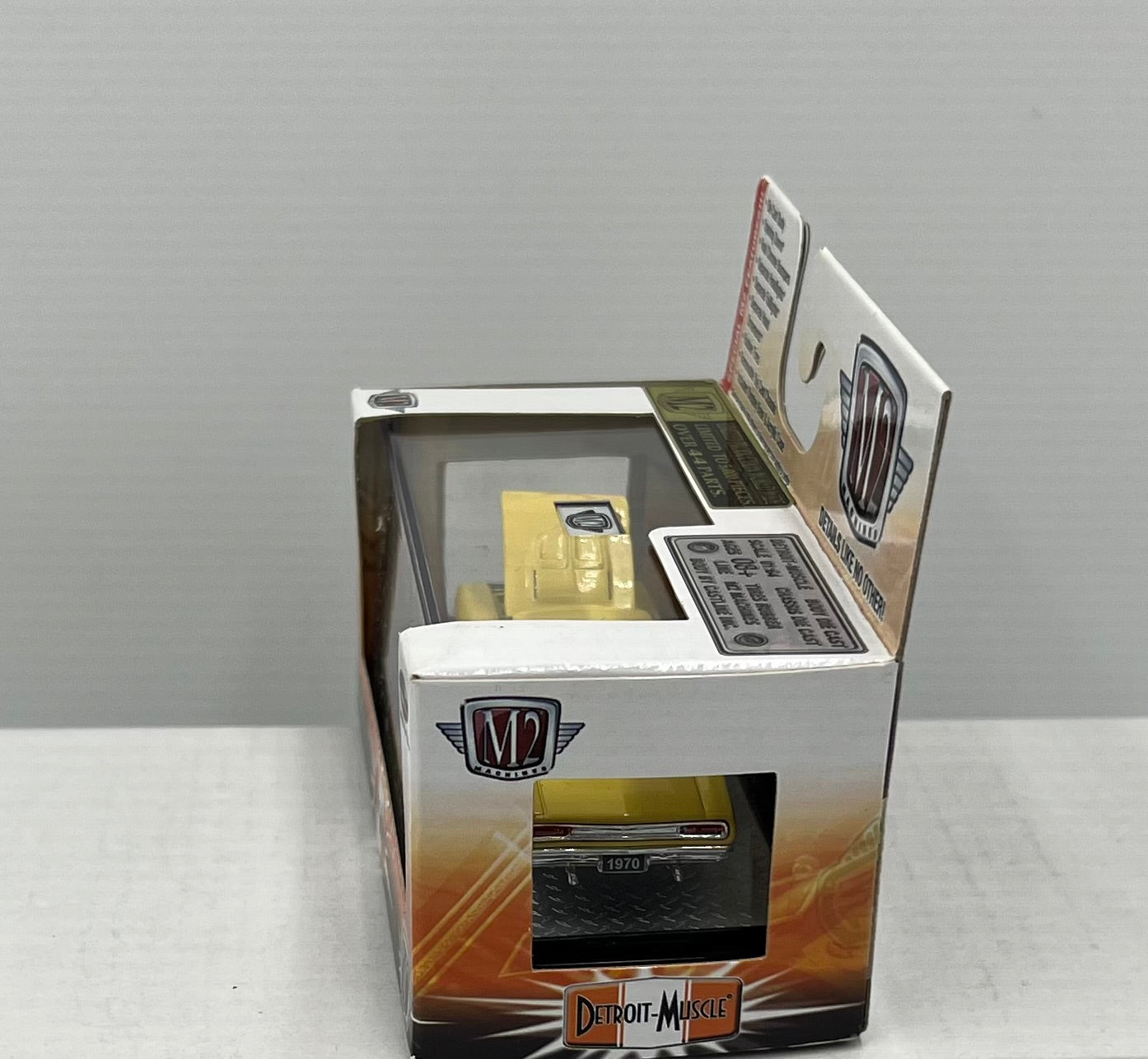 1:64 M2 Machines 1970 Dodge Super Bee 383 R24