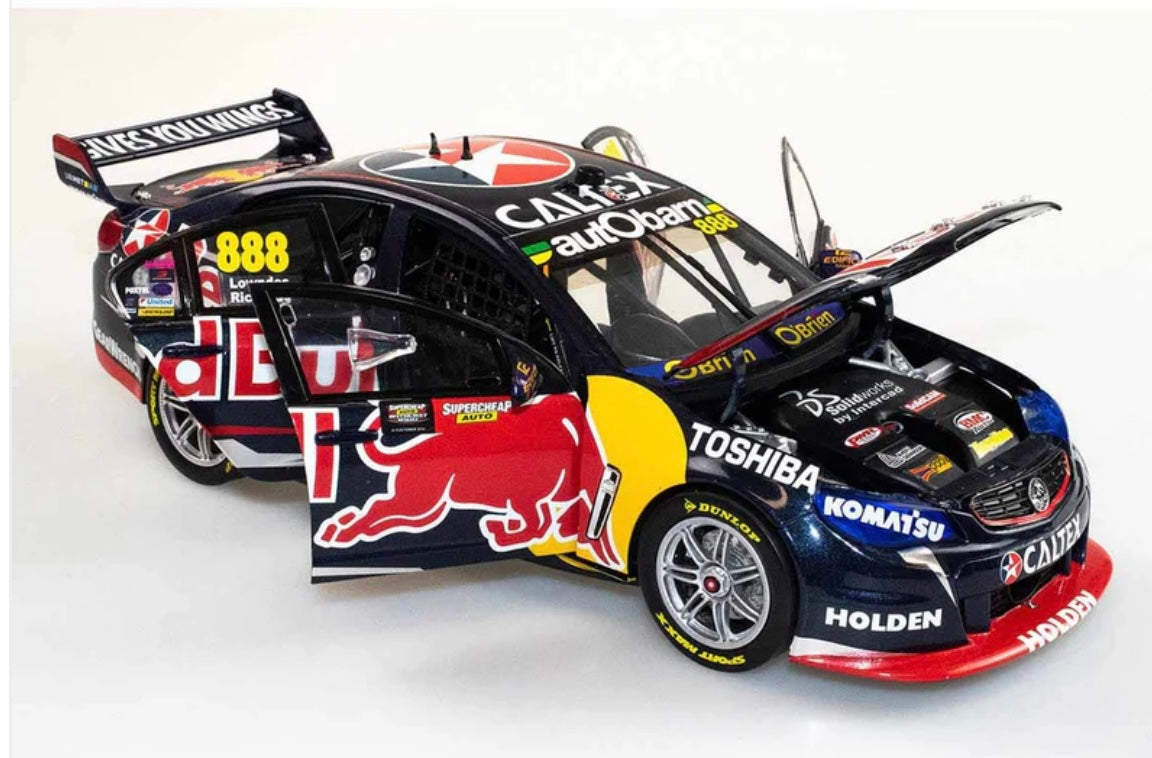 1:18 2015 Bathurst Winner Craig Lowndes Steven Richards #888 RBRA Holden VF Commodore Biante