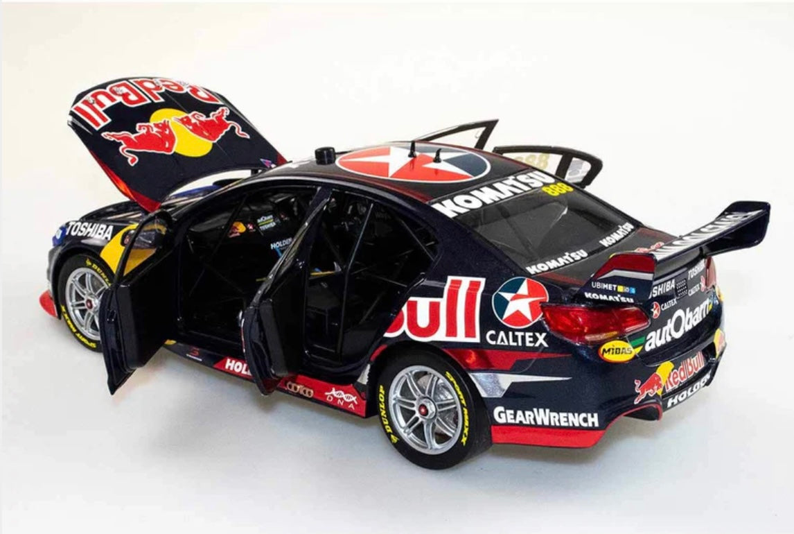 1:18 2015 Bathurst Winner Craig Lowndes Steven Richards #888 RBRA Holden VF Commodore Biante