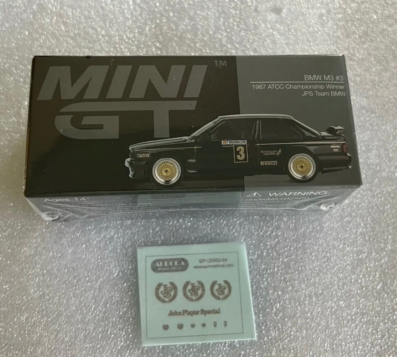 1:64 Jim Richards #3 BMW M3 JPS Team BMW 1987 ATCC Mini GT 608