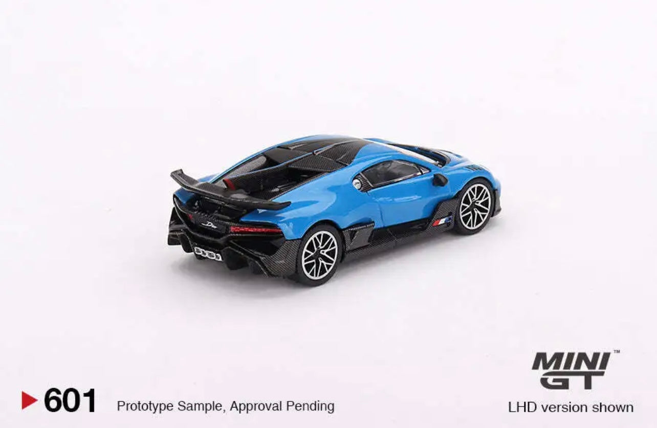 1:64 Bugatti Divo Blu Bugatti #601 Mini GT