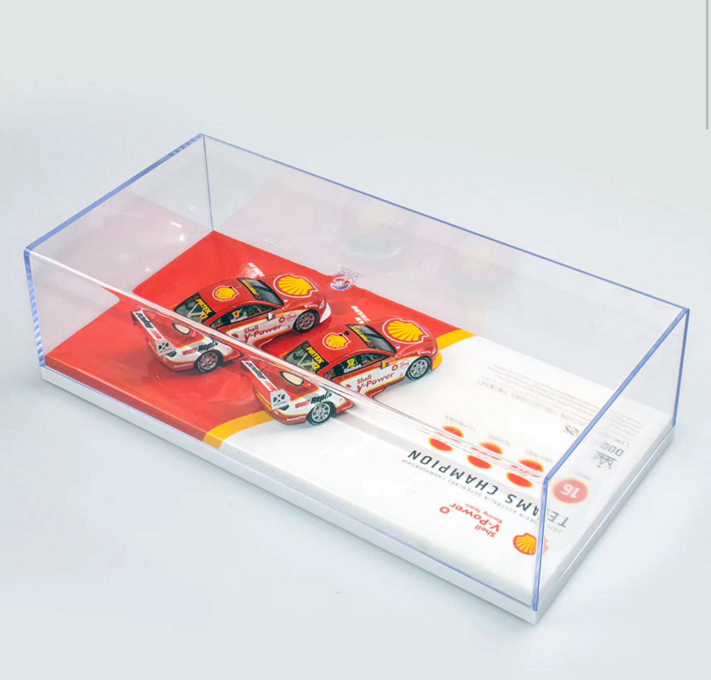 1:43 Fabian Coulthard #12 & Scott McLaughlin #17 2019 Teams Champion Twinset Ford Mustang Shell V-Power Racing Authentic Collectables