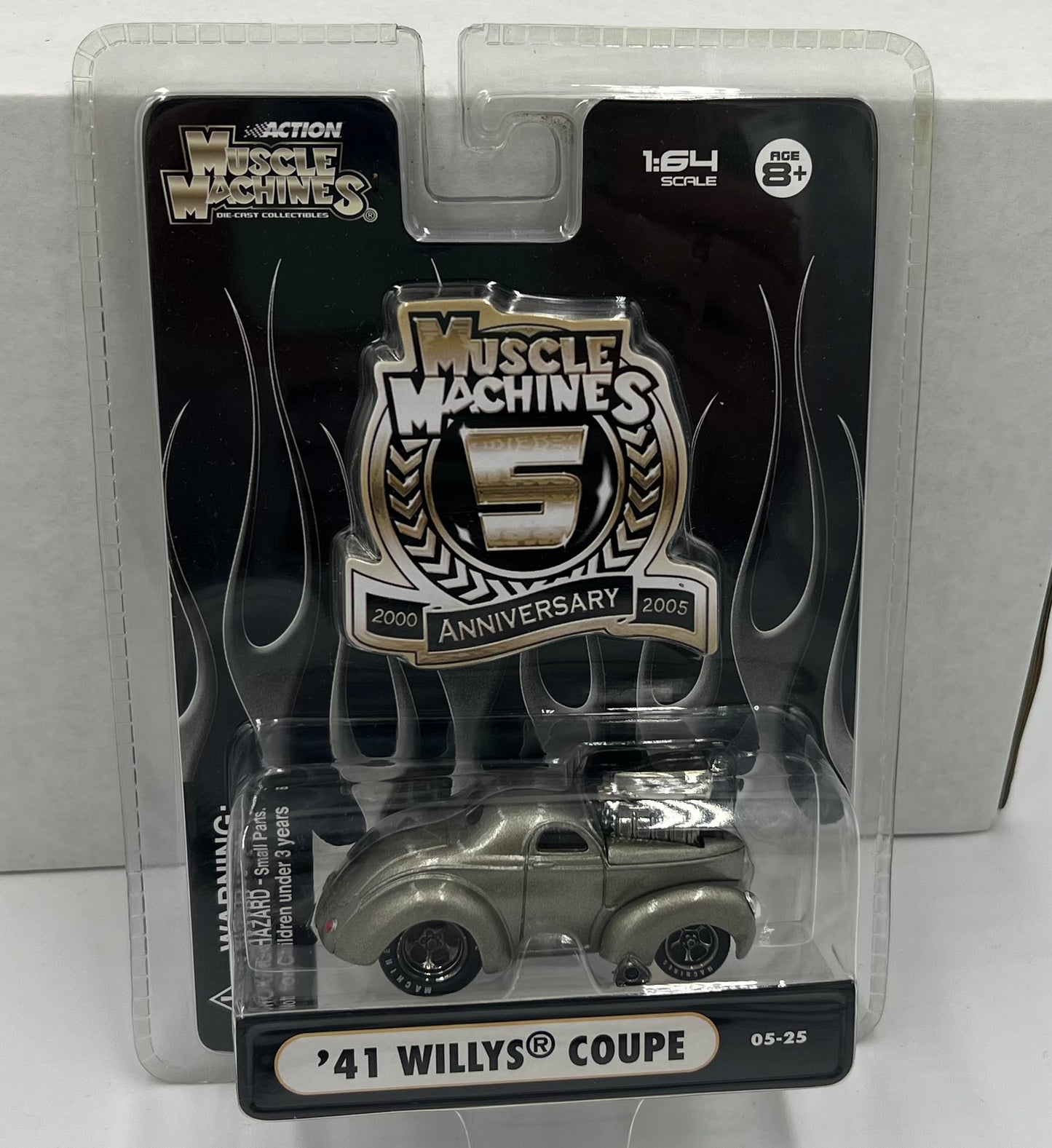 1:64 Muscle Machines 41 Willy's Coupe Silver 5 Years Anniversary 2000-2005