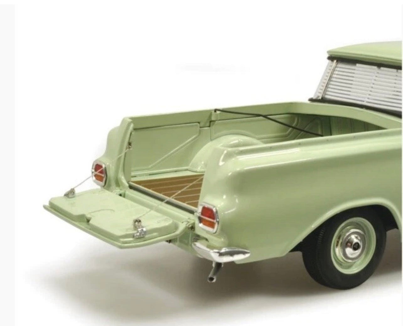 1:18 Holden EH Utility Balhannah Green Classic Carlectables