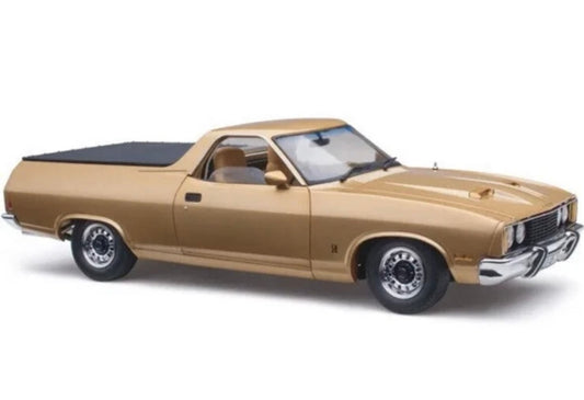 1:18 Ford XC Utility Desert Haze Classic Carlectables