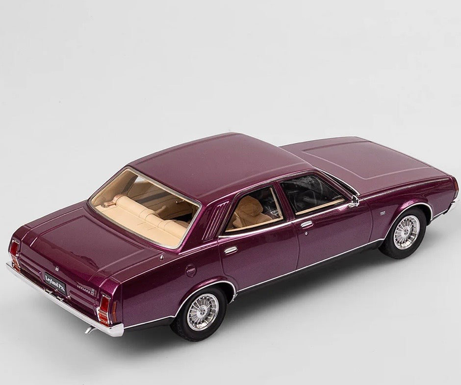 1:18 Leyland P76 Super Peel Me A Grape Authentic Collectables