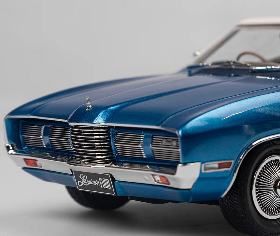 1:18 Ford P4 Landau Cosmic Blue Authentic Collectables