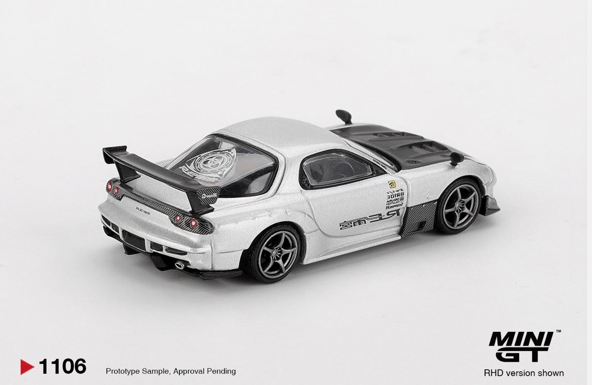 1:64 Mazda RX-7 RE Amemiya Silver Metallic Mini GT 1106