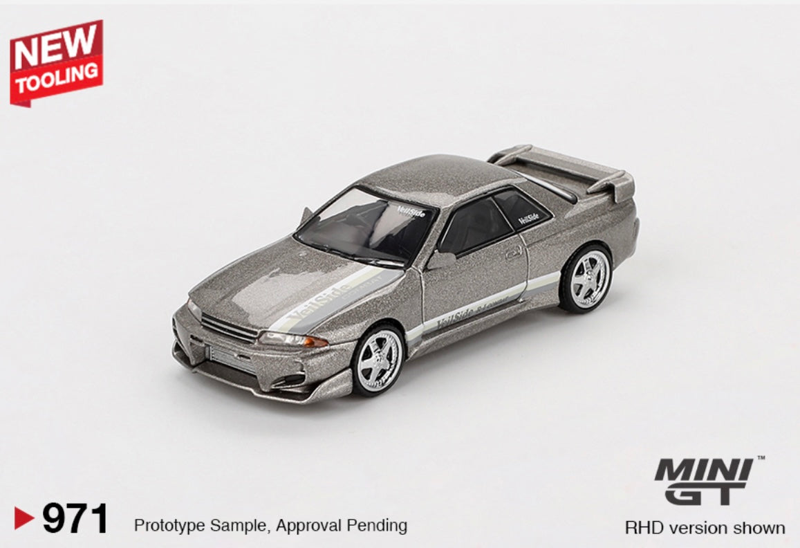 1:64 Nissan Skyline GT-R (R32) Veilside Combat C-1 Combat Grey Mini GT 971