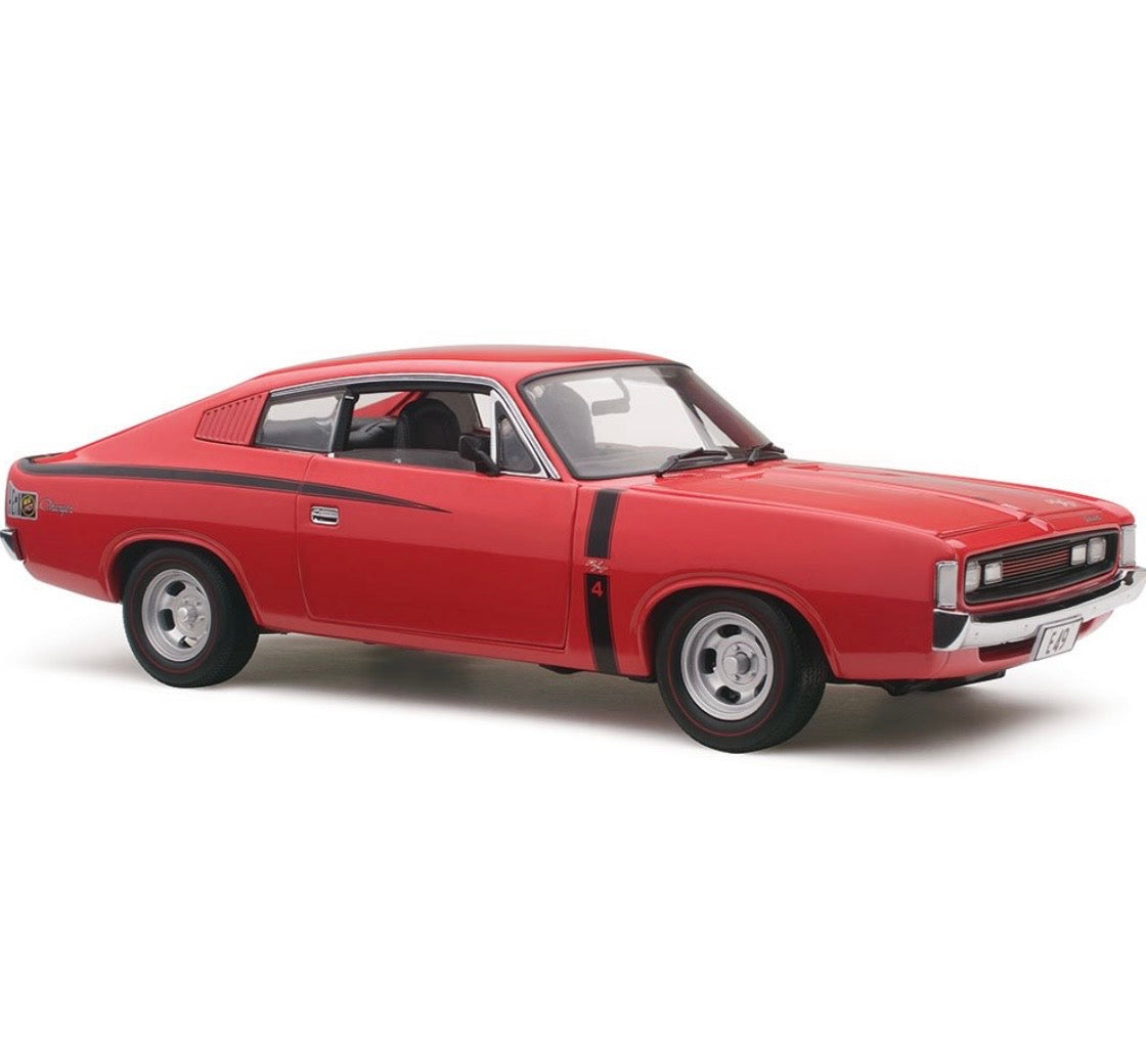 1:18 Chrysler E49 Charger Small Tank Vintage Red Classic Carlectables