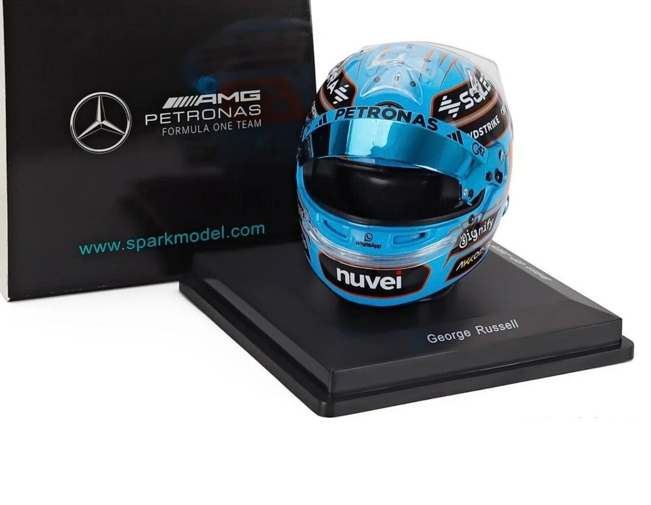 1:5 George Russell Mercedes AMG Petronas F1 2025 British GP Helmet Spark