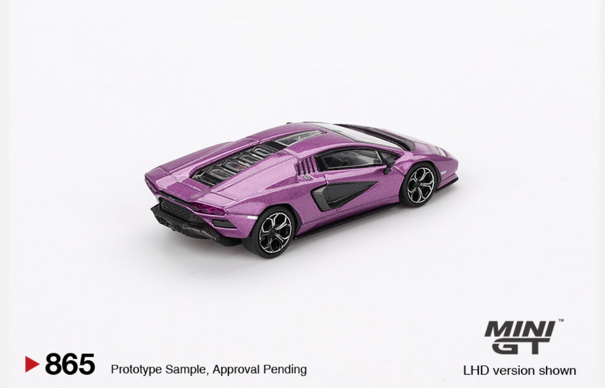 1:64 Lamborghini Countach LPI 800-4 Viola 30th Mini GT 865