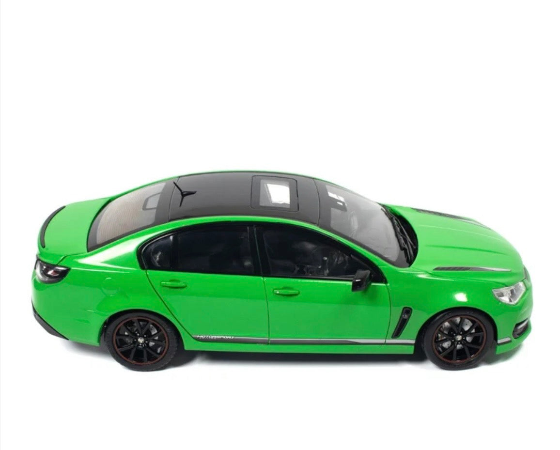 1:18 Holden VFII Commodore Motorsport Edition Spitfire Green Biante