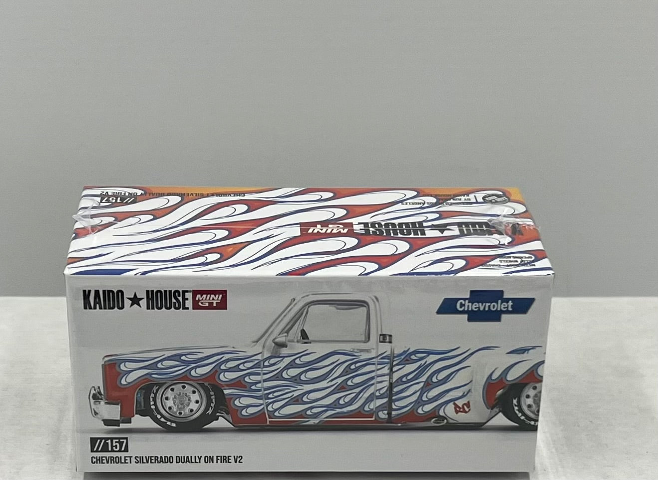 1:64 Chevrolet Silverado Dually On Fire V2 #157 Kaido House