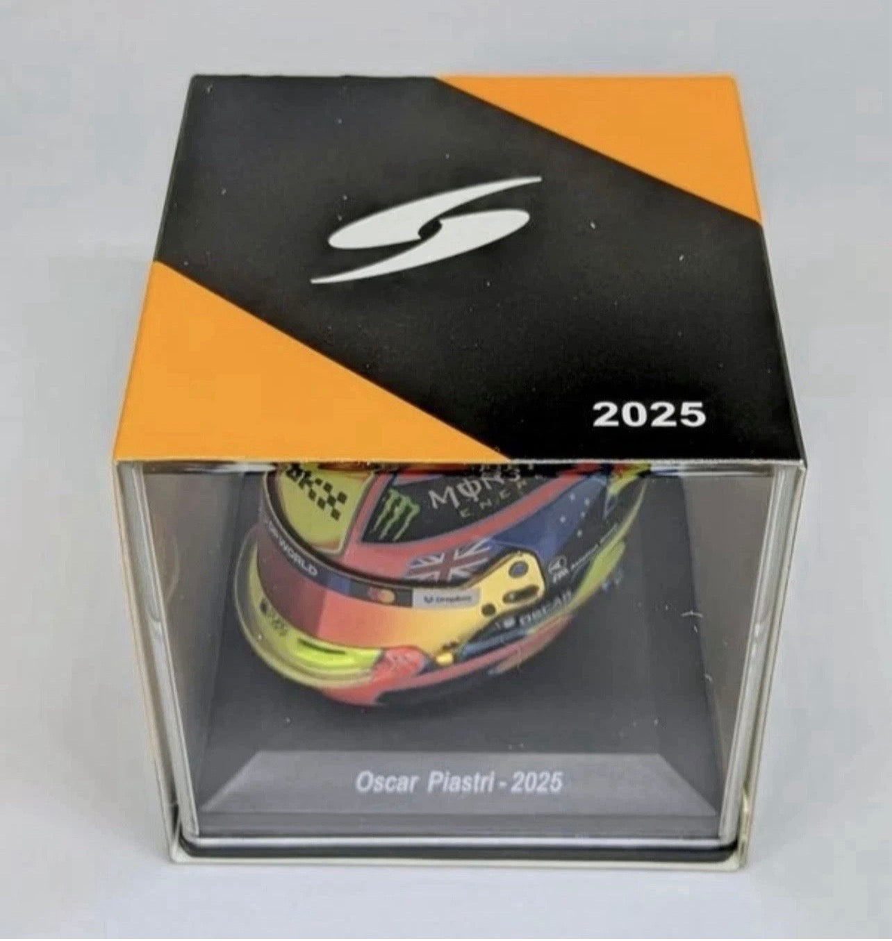 1:5 Oscar Piastri McLaren F1 2025 Season Helmet Spark