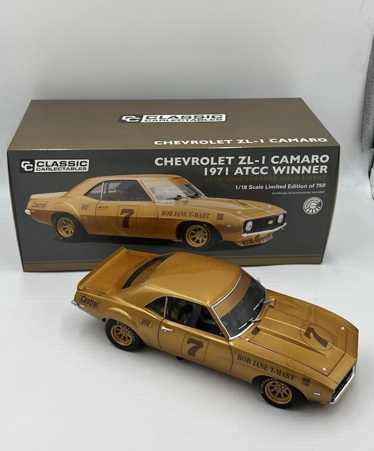 1:18 Chevrolet ZL-1 Camaro 1971 ATCC Winner 50th Anniversary Livery #7 Bob Jane Classic Carlectables