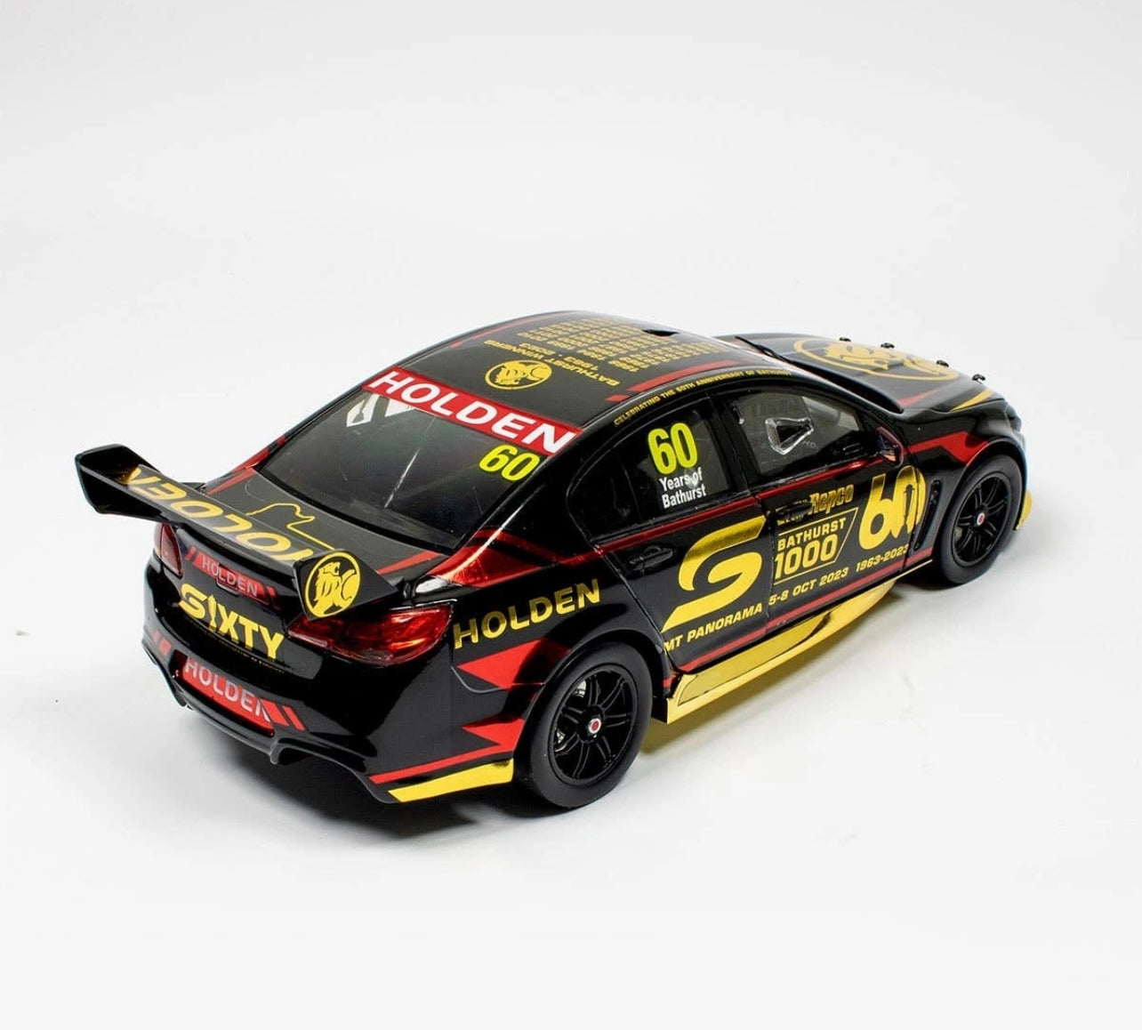 1:43 60th Anniversary Of The Bathurst Great Race Holden VF Commodore Biante