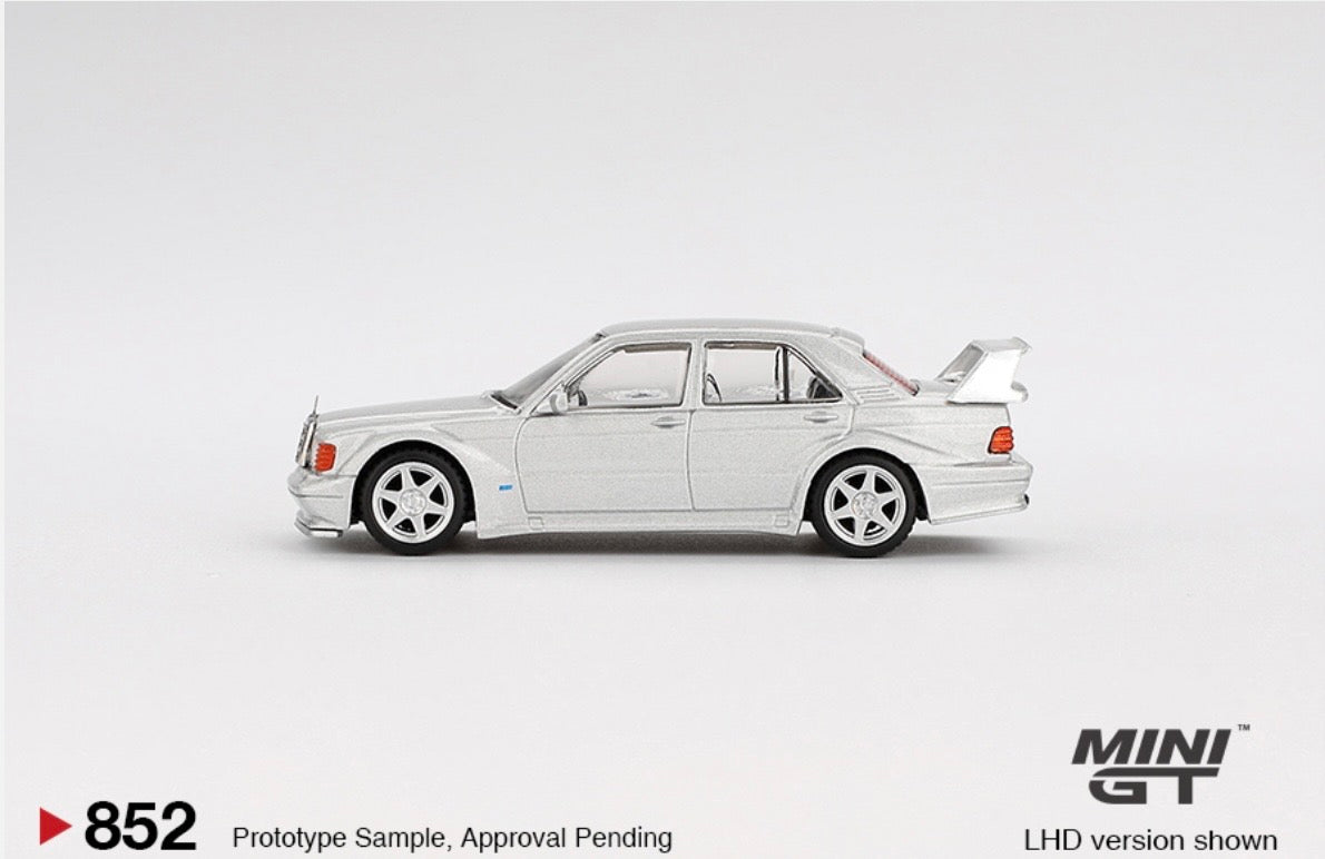 1:64 Mercedes- Benz 190 E 2.5 16 Evolution II Astral Silver Mini GT 852