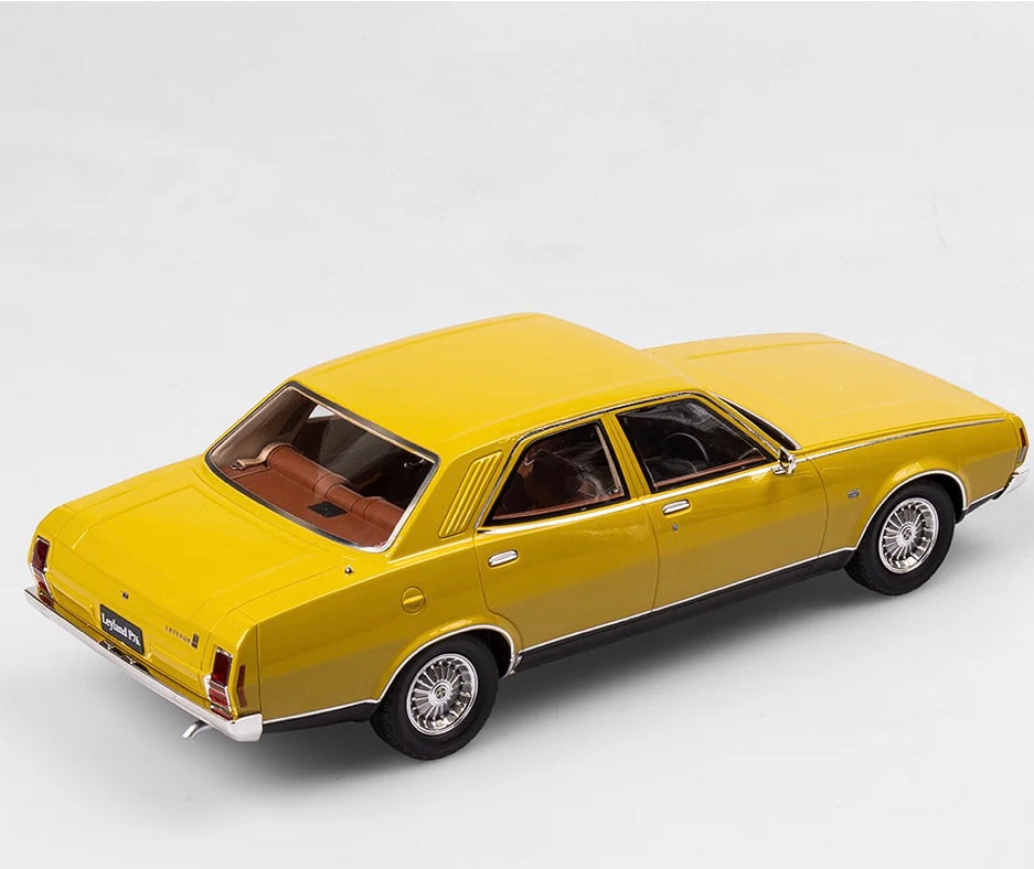 1:18 Leyland P76 Super Bold As Brass Authentic Collectables