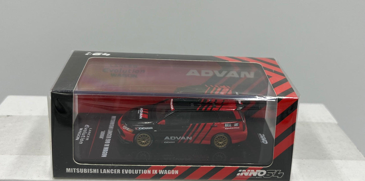 1:64 Mitsubishi Lancer Evolution IX Wagon Advan Livery with Roof Cargo Box INNO64