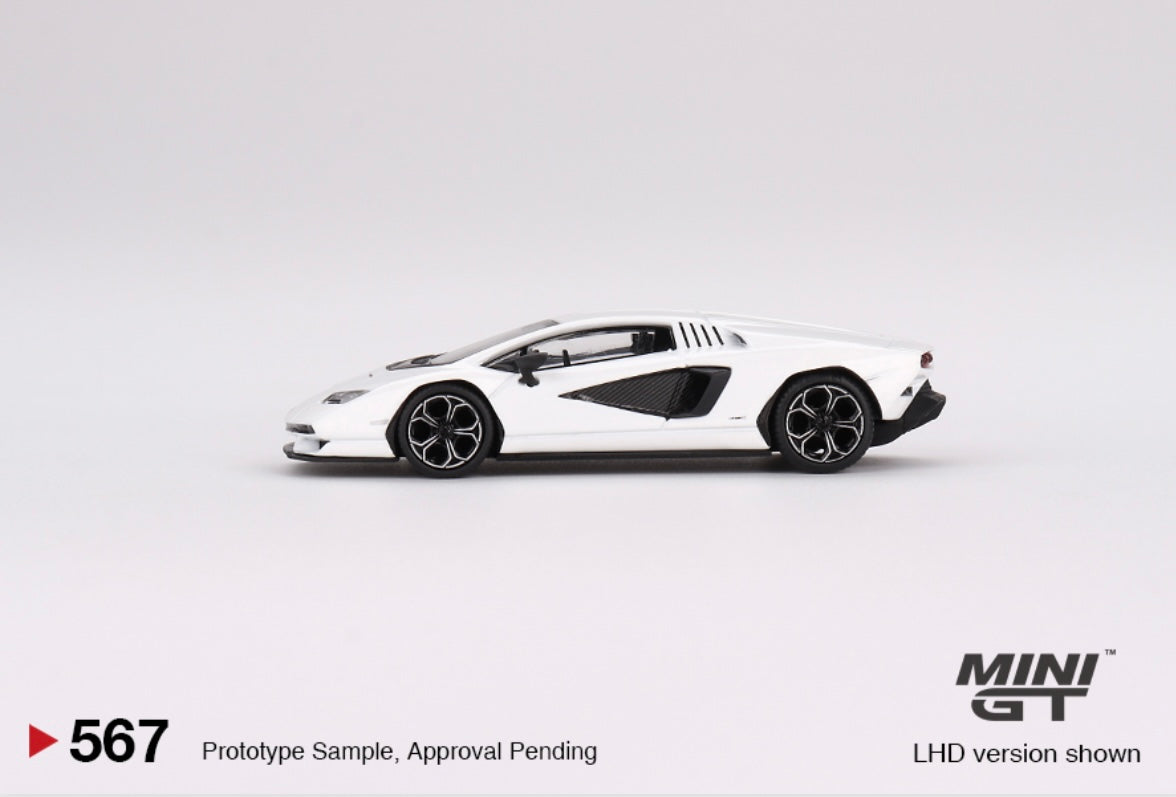 1:64 Lamborghini Countach LPI 800-4 Bianco Siderale Mini GT 567