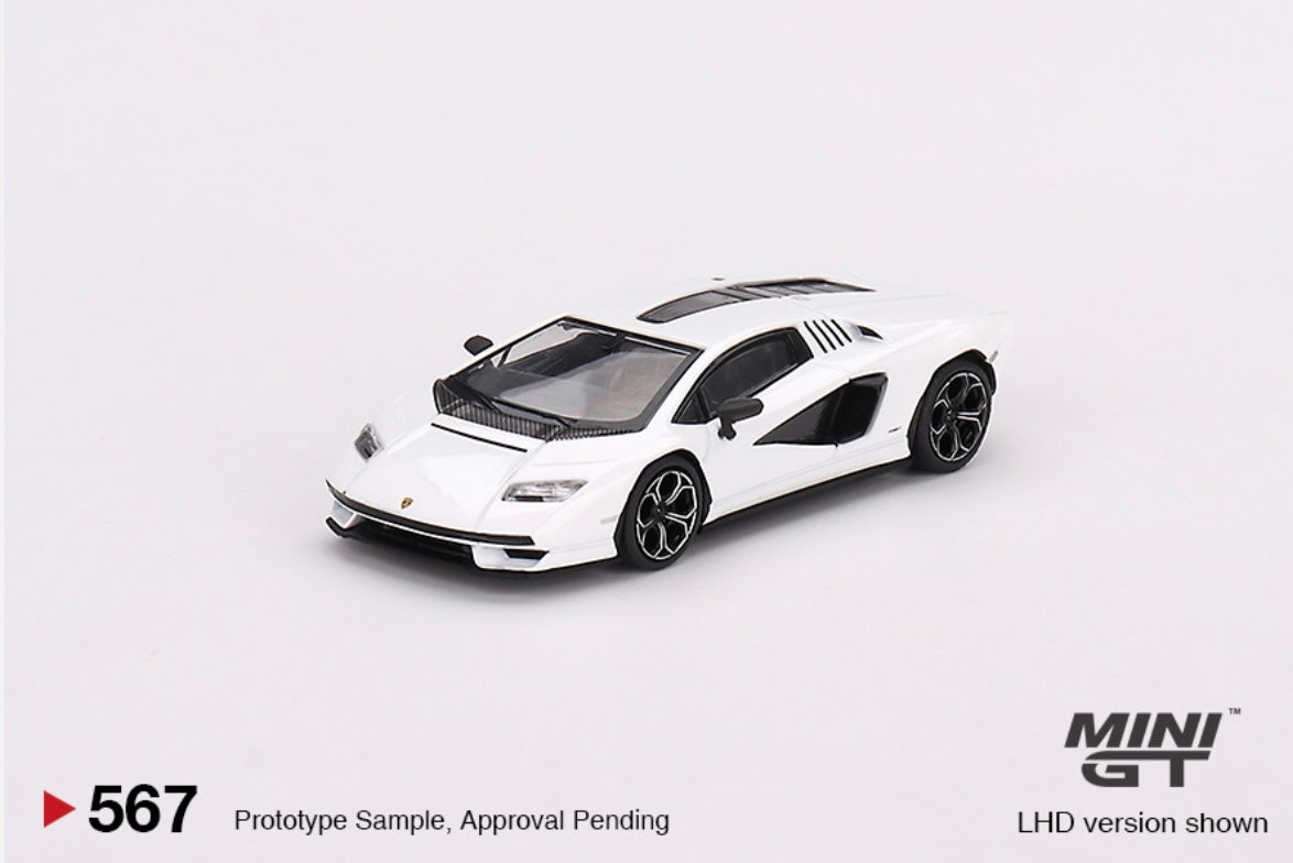 1:64 Lamborghini Countach LPI 800-4 Bianco Siderale Mini GT 567