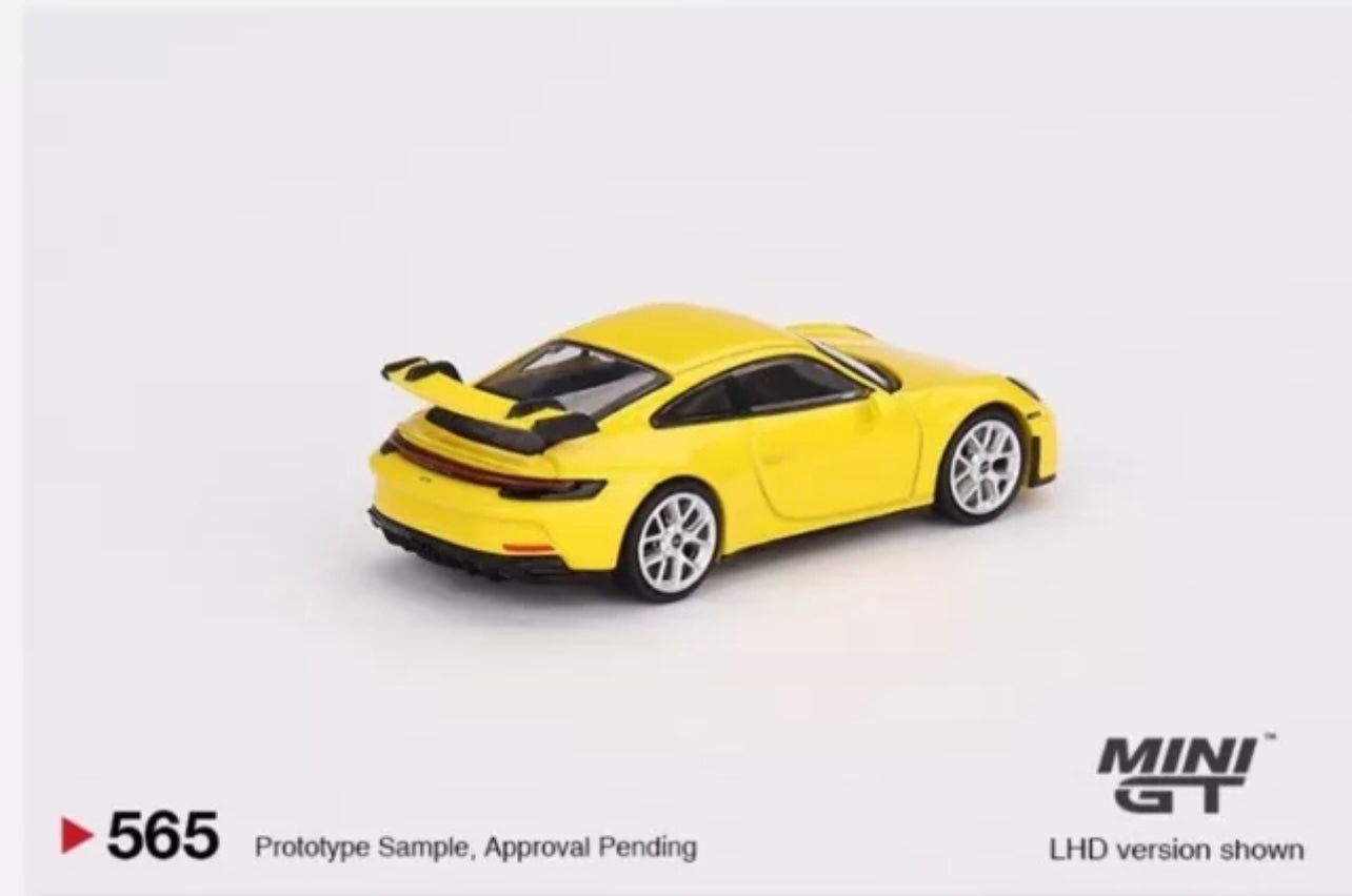 1:64 Porsche 911 GT3 Racing Yellow Mini GT 565