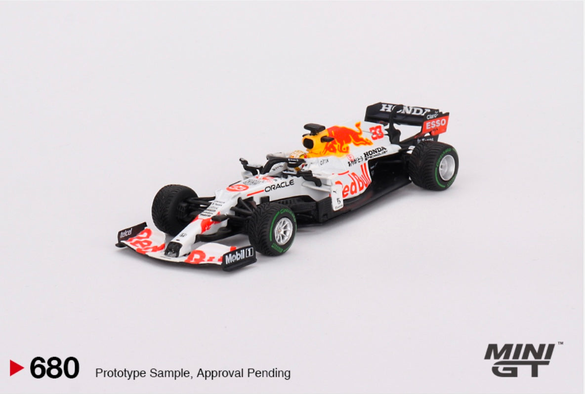 1:64 Max Verstappen #33 Red Bull Racing RB16B 2021 Turkish GP 2nd Place Mini GT 680