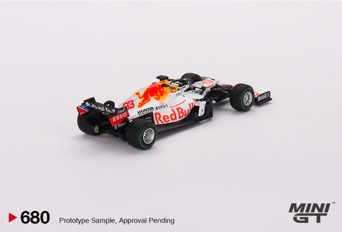 1:64 Max Verstappen #33 Red Bull Racing RB16B 2021 Turkish GP 2nd Place Mini GT 680