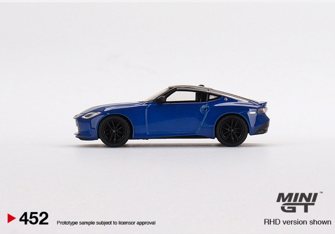 1:64 Nissan Fairlady Z Version ST 2023 Seiran Blue Mini GT 452