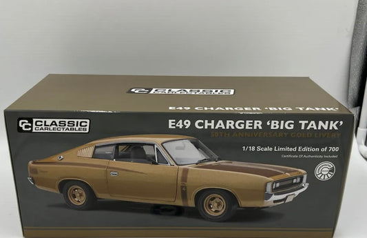 1:18 E49 Charger Big Tank 50th Anniversary Gold Livery Classic Carlectables